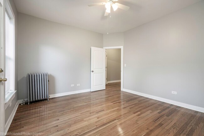 Foto del edificio - 1169 E 54th St