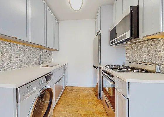 Foto principal - 2 bedroom in New York NY 10463