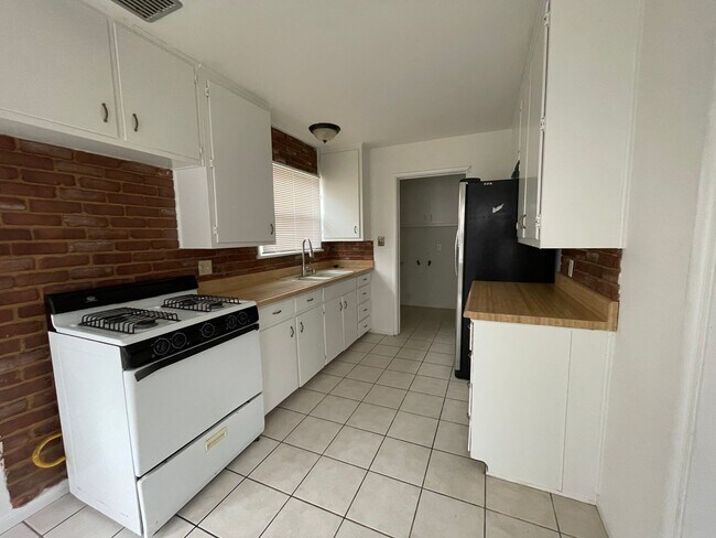 Foto del edificio - Two Bedroom One Bathroom Home in Hemet!