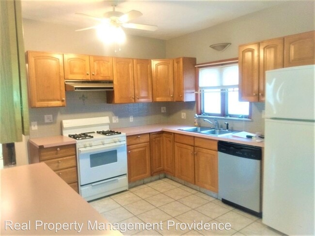 Building Photo - 3 br, 2 bath House - 16 Baltimore Street