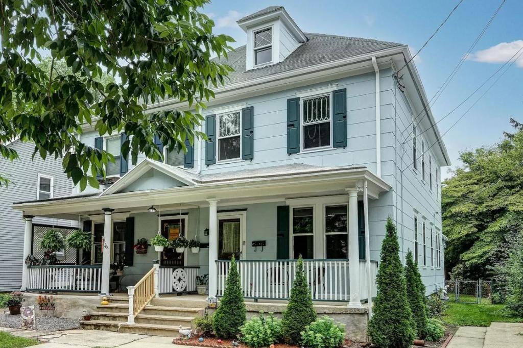 38 Walnut St, Haddonfield, NJ 08033 House Rental in Haddonfield, NJ