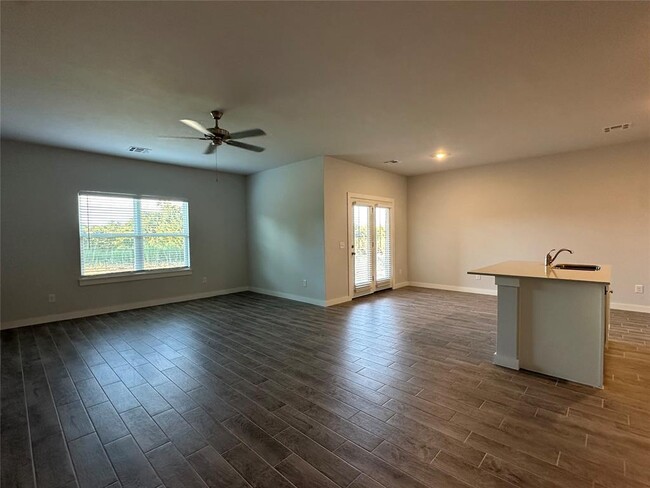 Building Photo - 18020 Lantana Loop