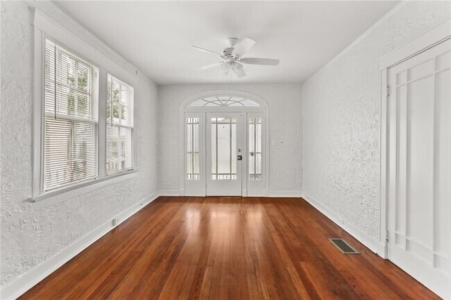 Building Photo - 2824 Audubon St