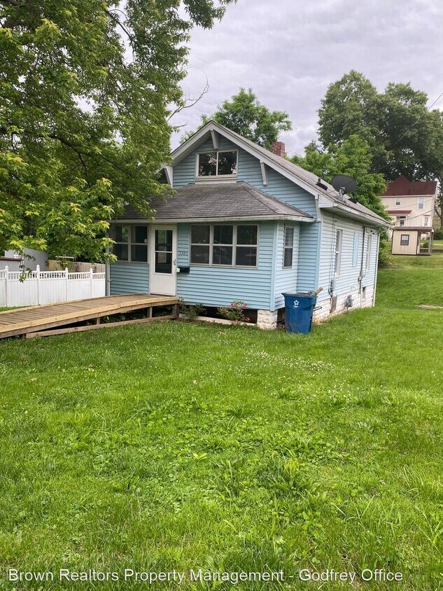 Foto principal - 2 br, 1 bath House - 3301 Huber