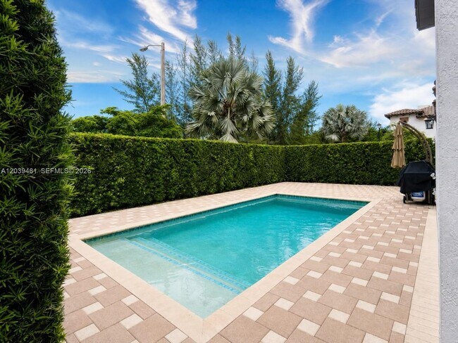 Foto del edificio - 8605 NW 102nd Ct