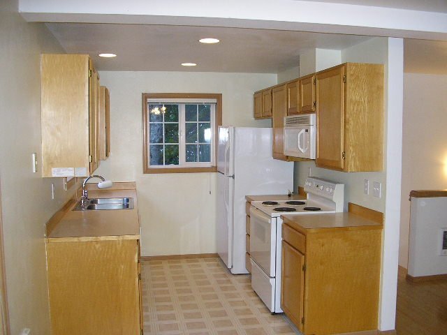 Building Photo - 10736 Stone Ave N
