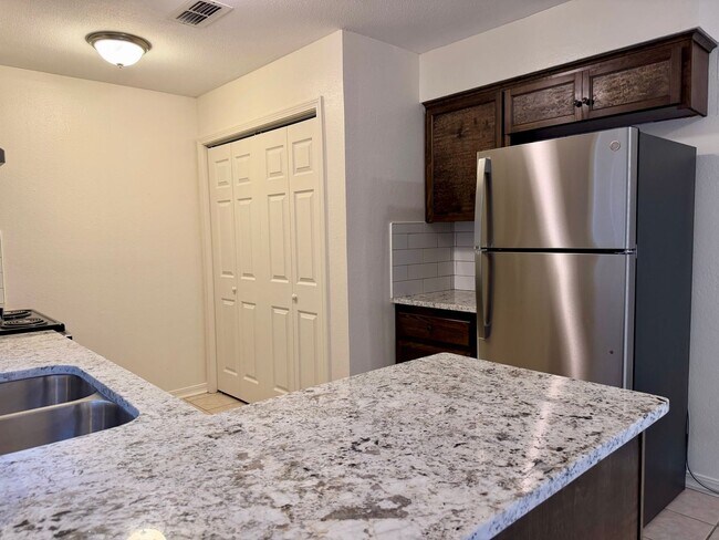 Foto del edificio - 402 Fawn Trail