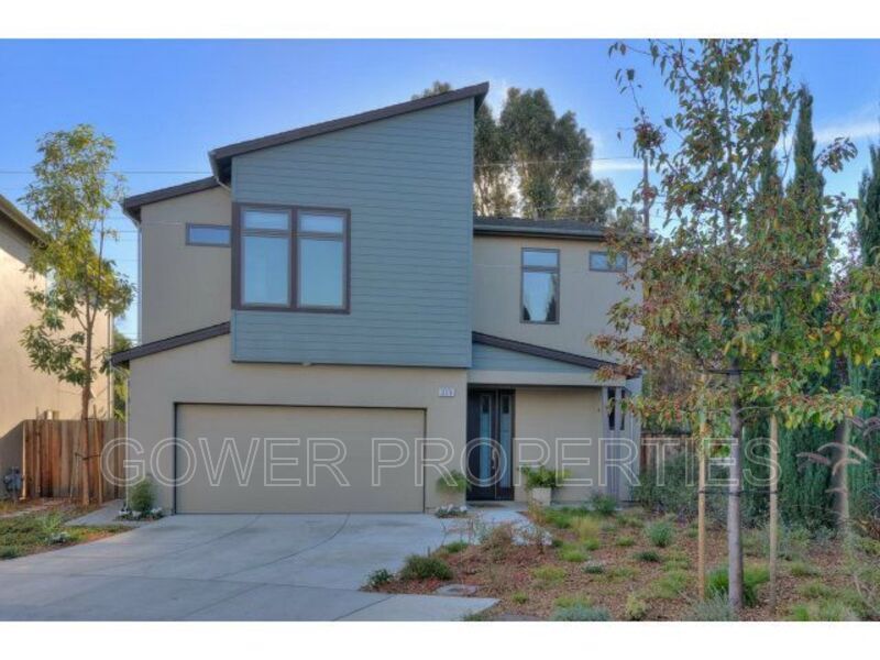 Foto principal - 3178 Fallen Leaf St