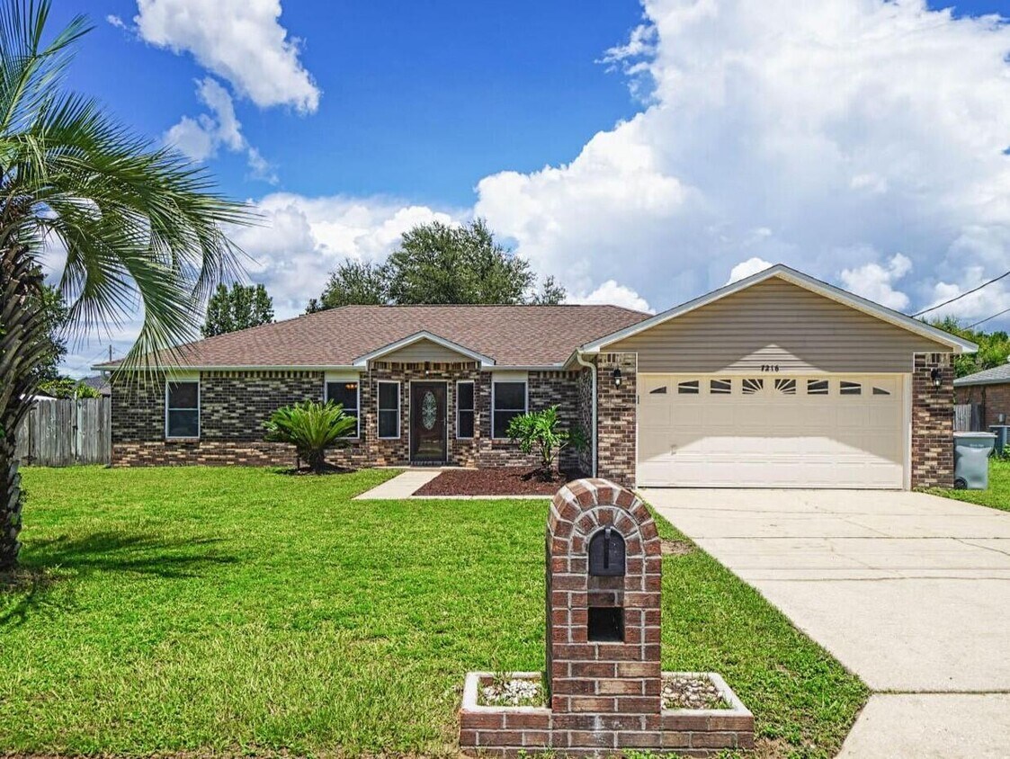 Foto principal - 7216 Antoinette Cir