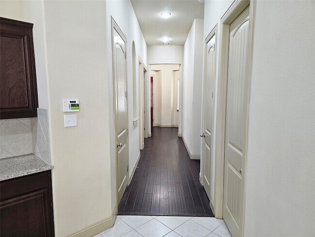 Foto del edificio - 4012 Eaton Park Dr