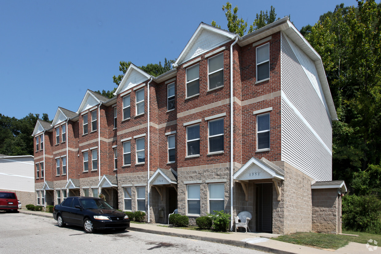 Primary Photo - Vista View Apartments