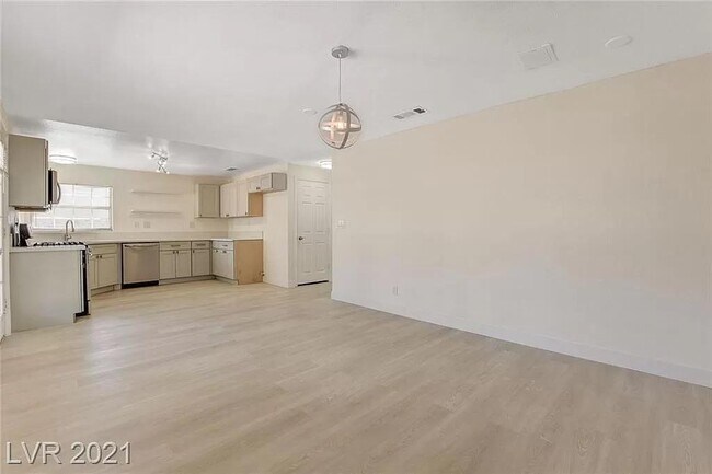 Building Photo - 3554 El Camino Rd