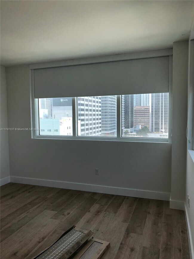 Foto del edificio - 244 Biscayne Blvd
