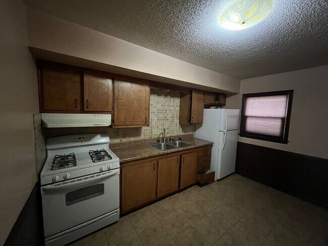 Foto del edificio - Great Duplex with 2+ bed/1 bath/1 Car gara...