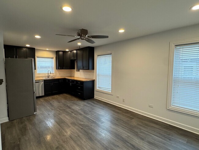 Foto del edificio - 1892 White St