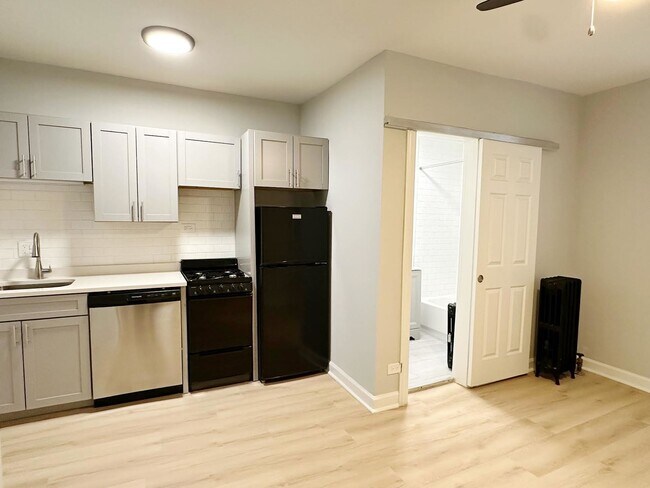 Foto del edificio - 5710 N Winthrop Ave