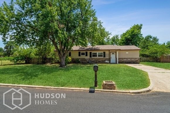 Primary Photo - NOW AVAILABLE! 10608 Bellview Dr, Midwest ...