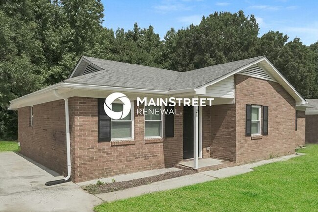 Foto del edificio - 3 Bedroom Pet-Friendly Home in Charlotte, NC with Main Street Renewal