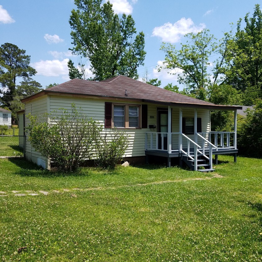 911 Pinckney Ave, Leesville, LA 71446 House Rental in Leesville, LA