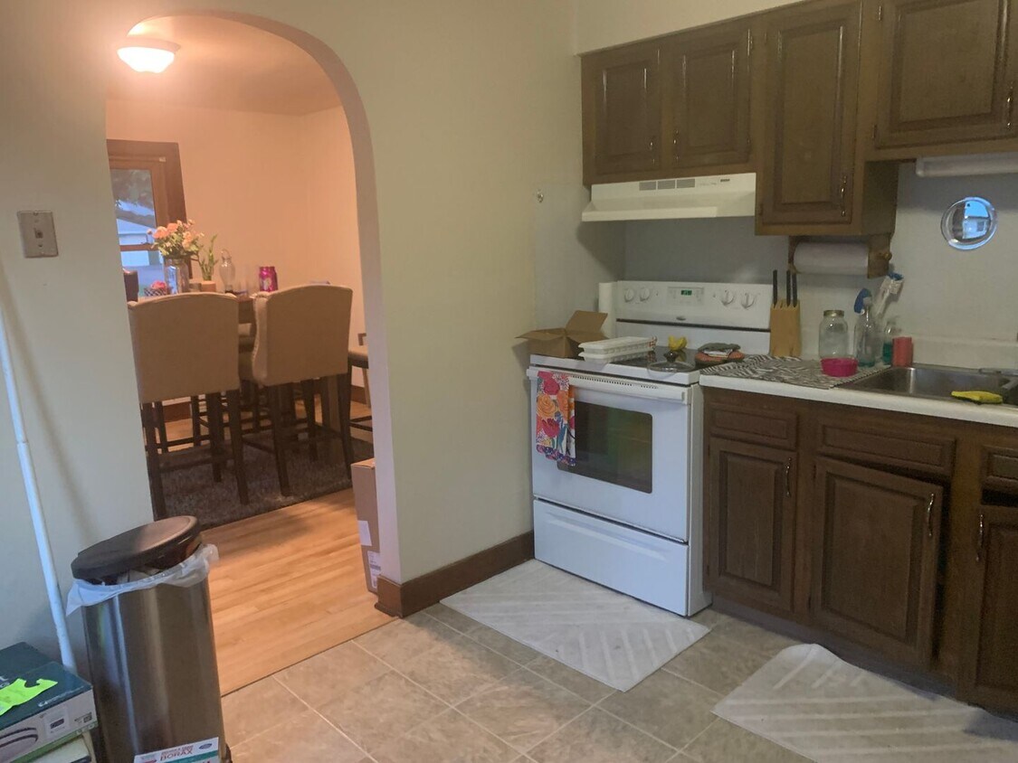 1811 10th St E, Menomonie, WI 54751 House Rental in Menomonie, WI