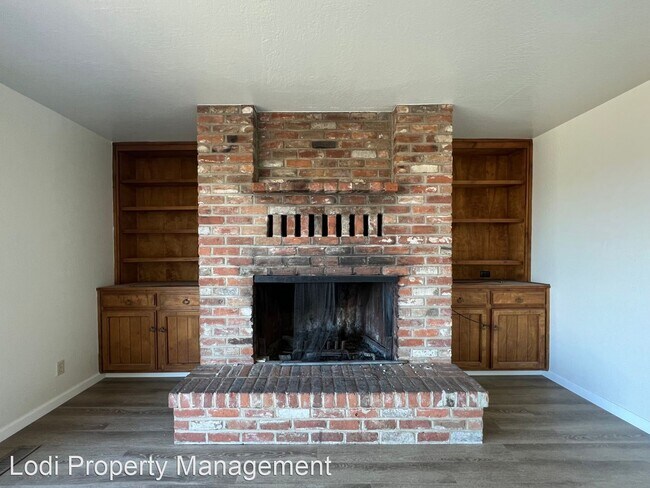 Building Photo - 3 br, 2 bath House - 17345 E HWY 88