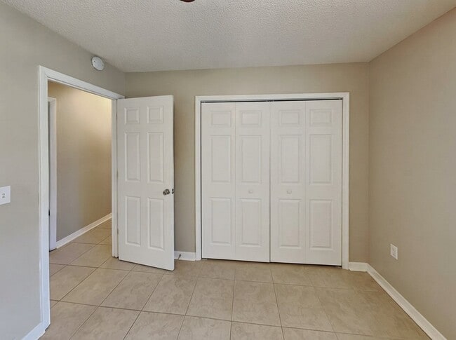 Building Photo - 2569 W Scarlet Oak Ct