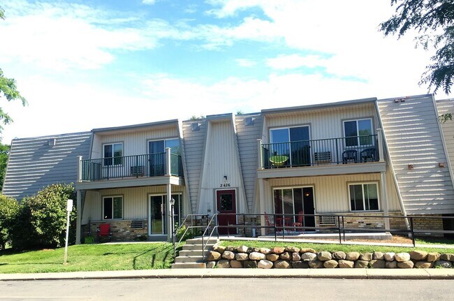 Foto del edificio - 2426 Independence Ln