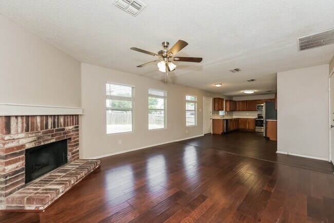 Foto del edificio - 8750 Gray Fox Ct