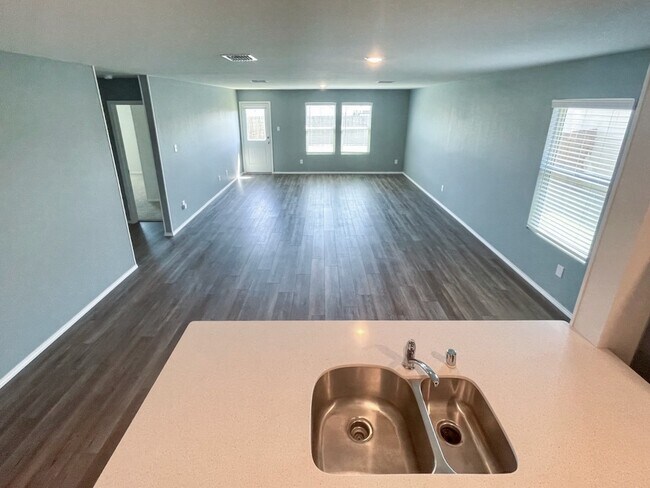 Building Photo - 14332 Cloudview Way