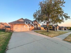 Building Photo - 404 Horizon View Ct