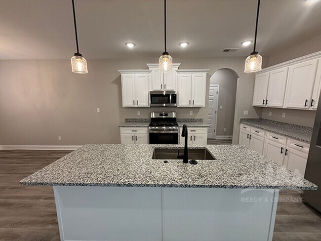 Foto del edificio - 9754 Ryder Spgs Dr