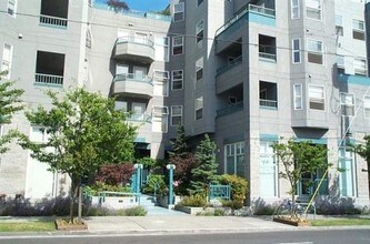 Building Photo - 4746 11th Ave NE