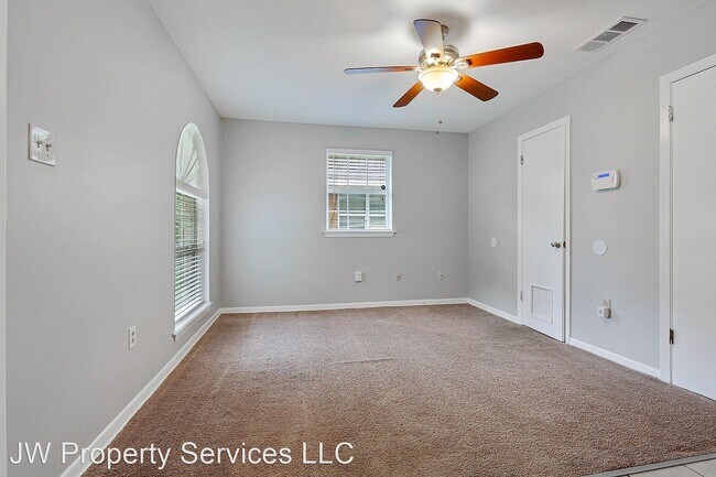 Building Photo - 4 br, 2 bath House - 2808 Jeanne Street