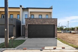 Building Photo - 914 Bicentennial Blvd