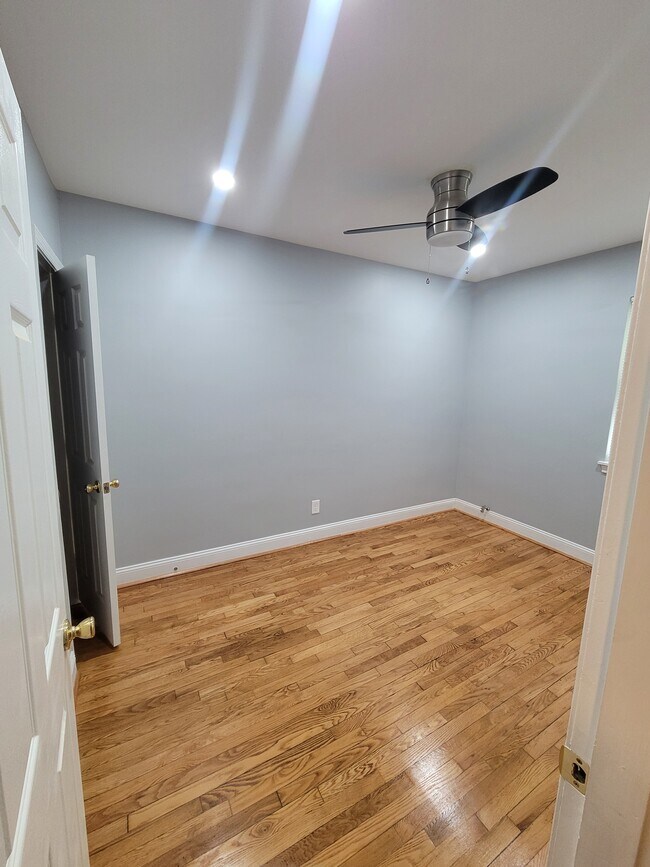 2nd Bedroom - 323 34th Pl NE