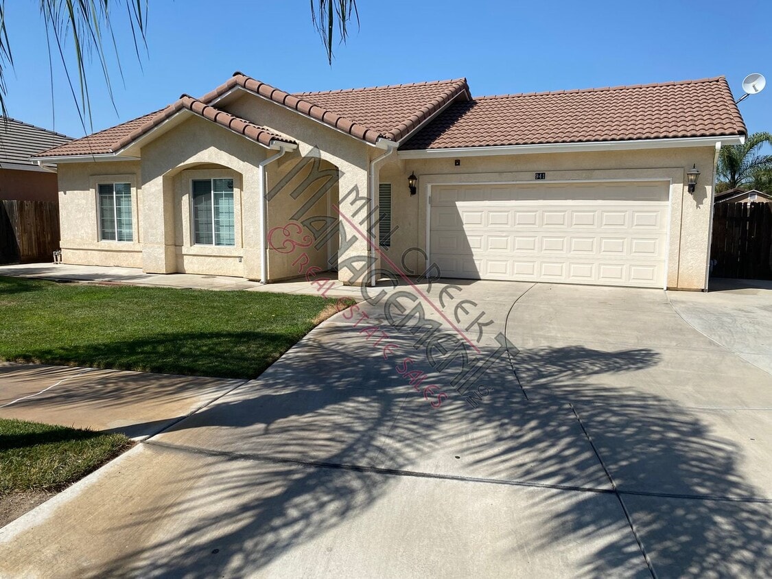 Primary Photo - Lovely 3 Bed/2 Bath w/Yard Care Included L...