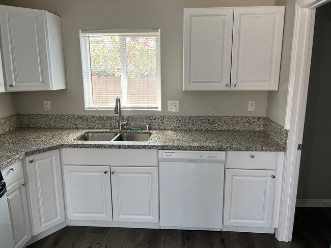 Foto del edificio - 830 California Ave