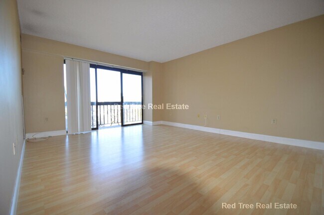 Building Photo - 15 N Beacon St