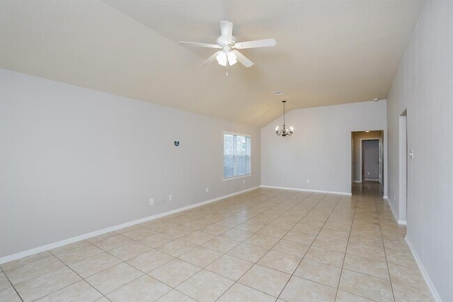 Foto del edificio - 5015 Fair Oak Dale Ln