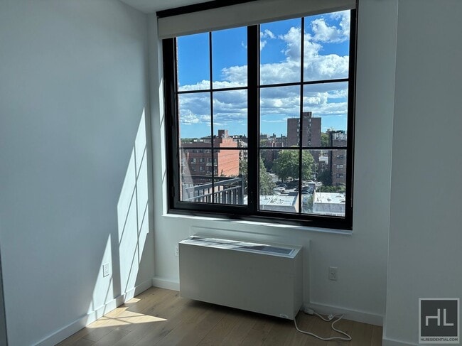 Building Photo - NORTHERN BOULEVARD