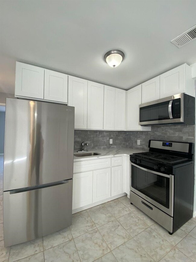 Foto del edificio - 587 70th St