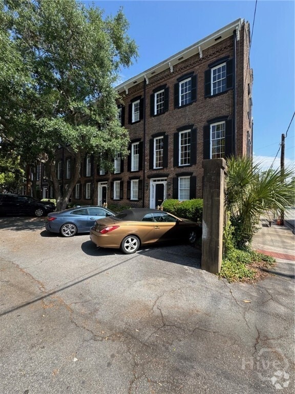 Building Photo - 424 E Macon St
