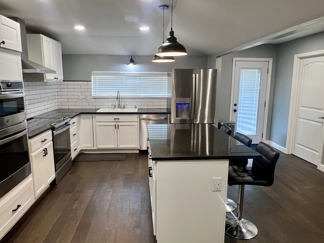 Kitchen - 4531 Embry Rd