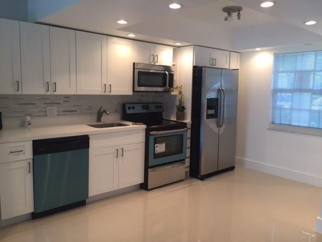 Foto del edificio - 575 Oaks Ln