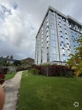 Building Photo - 7000 Hawaii Kai Dr