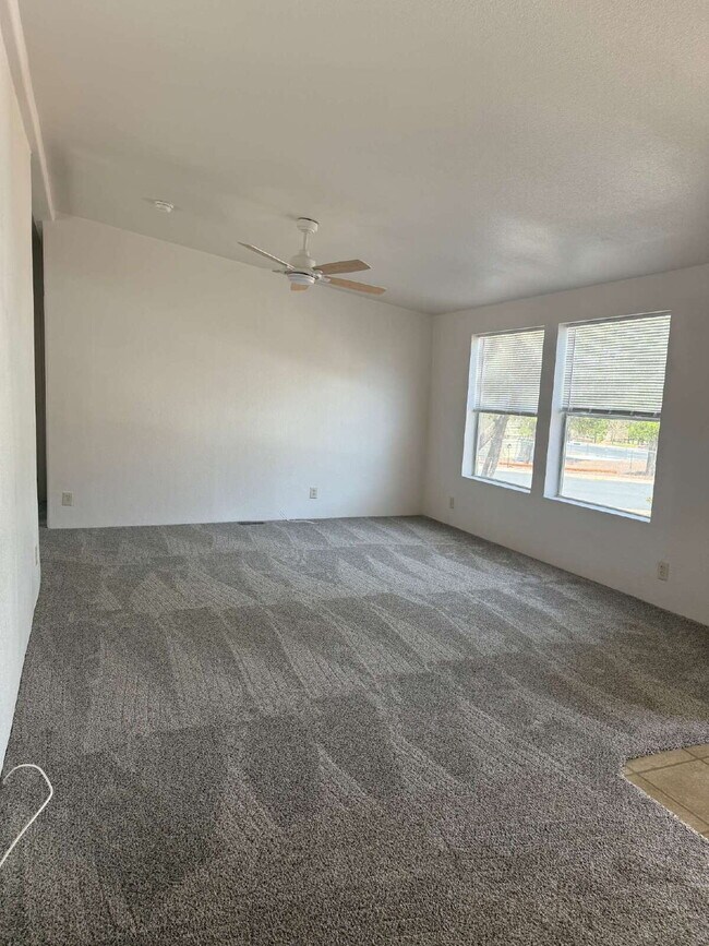 Foto del edificio - 841 S 11th Dr