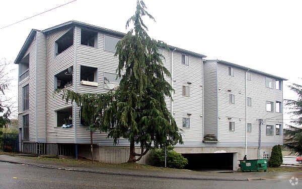 Primary Photo - 4500 Delridge Way SW