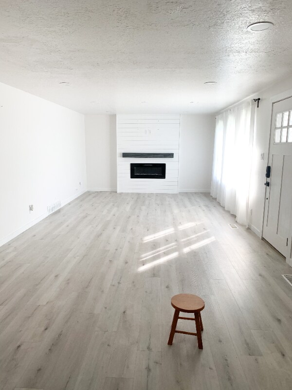 Foto del edificio - 681 N Valley Dr