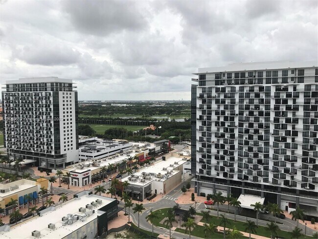 Foto del edificio - 5350 NW 84th Ave