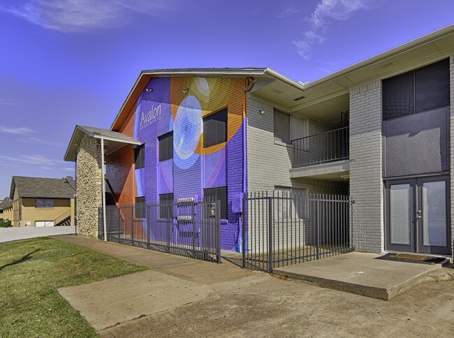 Avalon Apartments Arlington Tx Building Photo Avalon